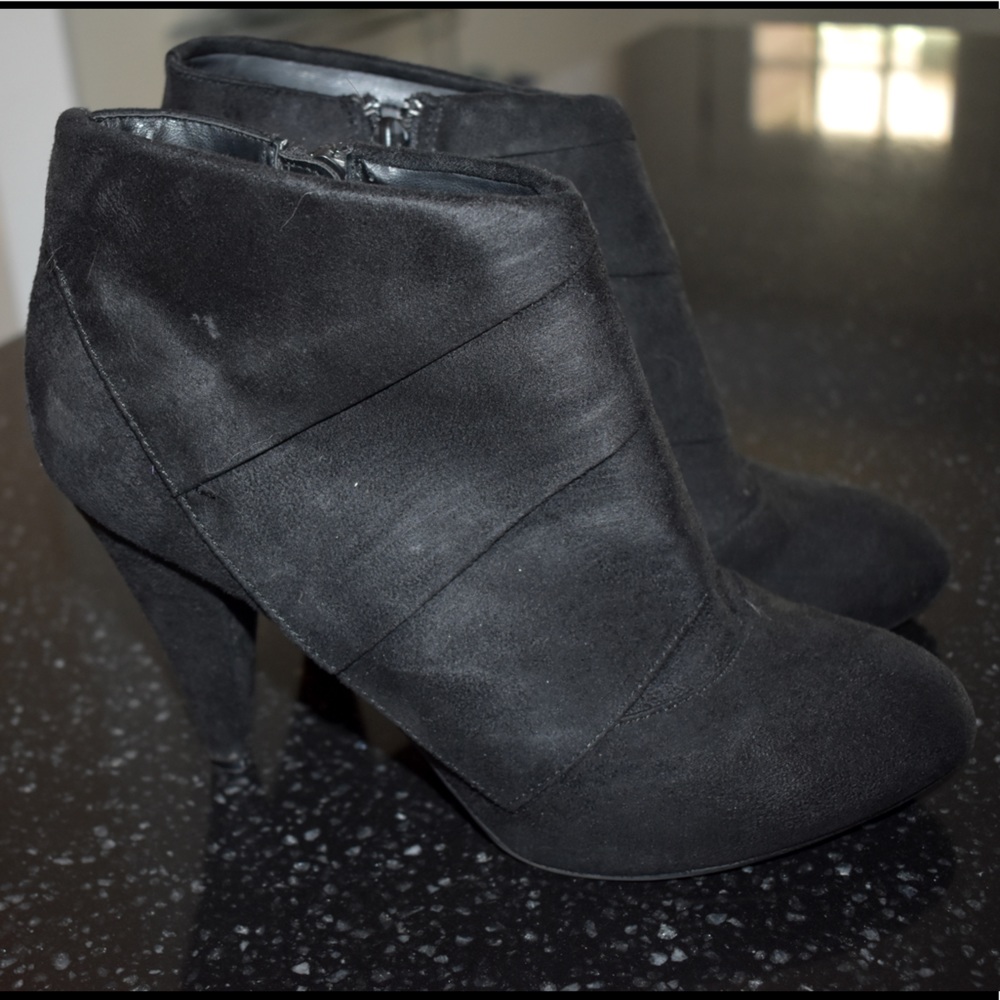 Black heeled boots, size 8.5
